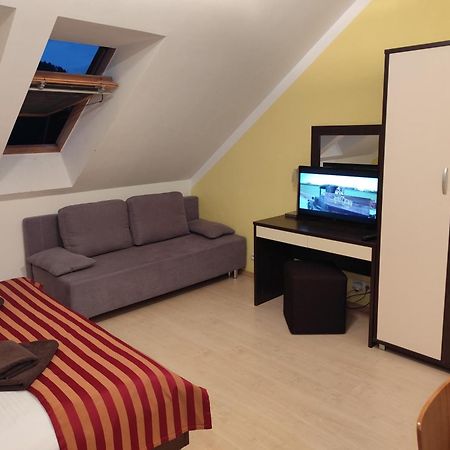 Apartmán Liptov - Hotel Bešeňová Besenova Exterior foto